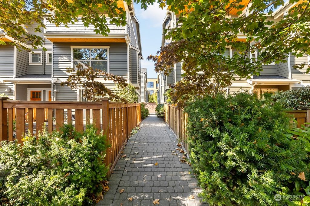 Photo of 4121 42nd Avenue SW #B, Seattle, WA 98116 (MLS # 2006384)