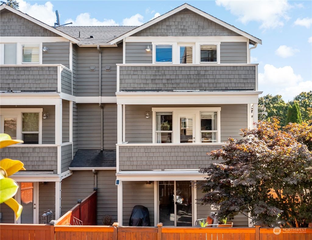 Photo of 4121 42nd Avenue SW #B, Seattle, WA 98116 (MLS # 2006384)