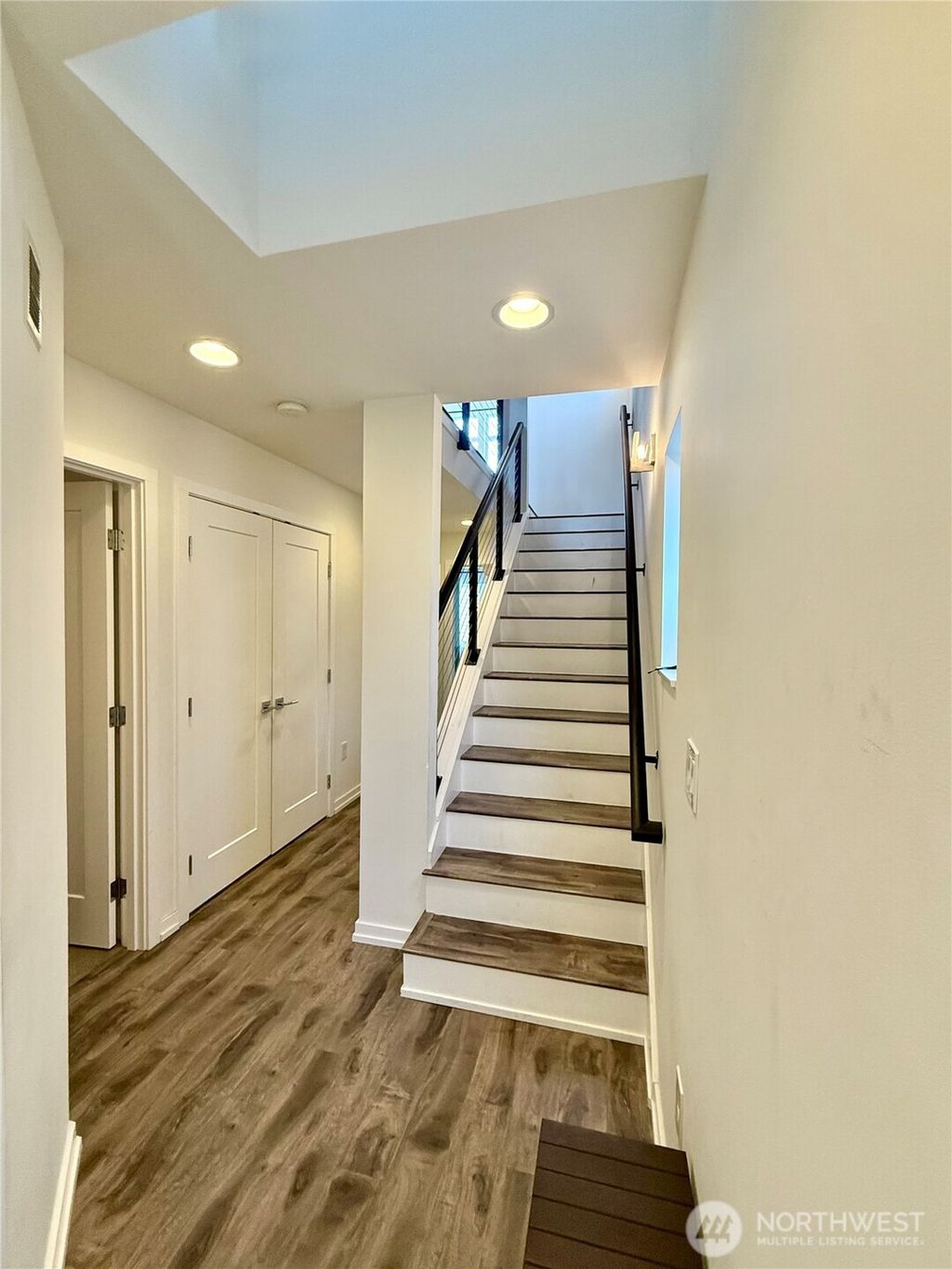 Photo of 2705 Franklin Avenue E, Seattle, WA 98102 (MLS # 2397925)