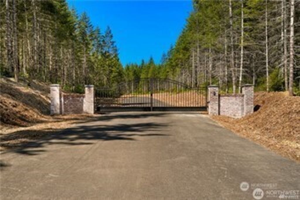 Photo of 0 W Clear Lake Drive, Shelton, WA 98584 (MLS # 2498363)