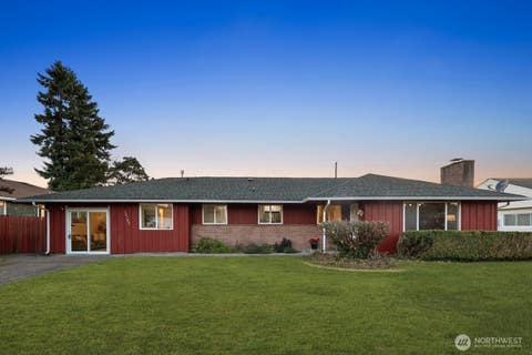 Photo of 10702 Douglas Drive SW, Lakewood, WA 98499 (MLS # 2541195)