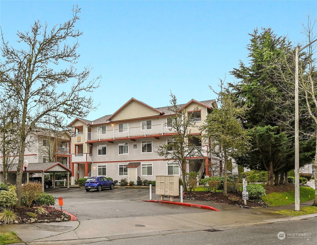 Photo of 14821 29th Avenue W #K202, Lynnwood, WA 98087 (MLS # 2033586)