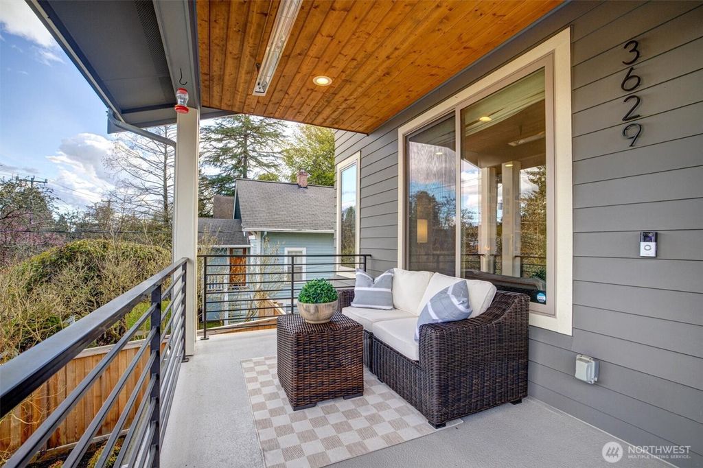 Photo of 3629 35th Avenue W, Seattle, WA 98199 (MLS # 2494592)