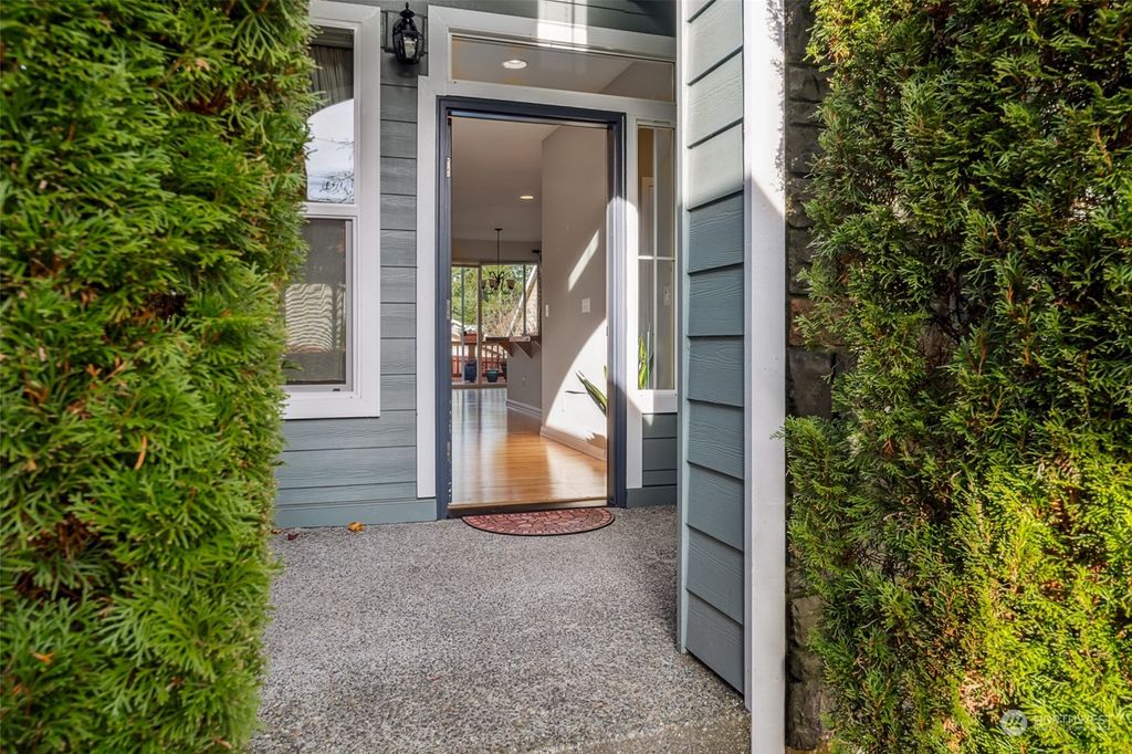 Photo of 23168 NE 127th Way, Redmond, WA 98053 (MLS # 2181829)