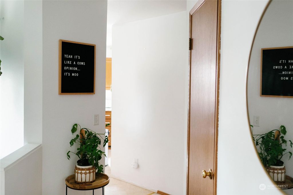 Photo of 427 7th Avenue, Kirkland, WA 98033 (MLS # 2151804)