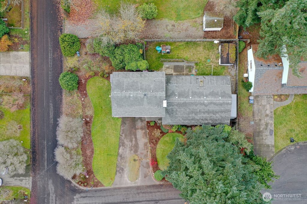 Photo of 3728 70th Avenue Ct W, University Place, WA 98466 (MLS # 2460126)