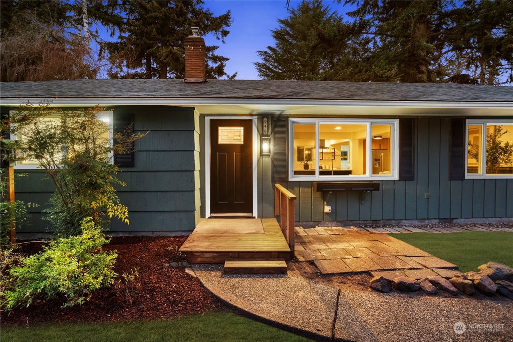 Photo of 846 S 196th Street, Des Moines, WA 98148 (MLS # 2321928)