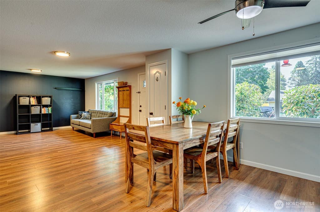 Photo of 12710 NE 37th Street, Vancouver, WA 98682 (MLS # 2573909)