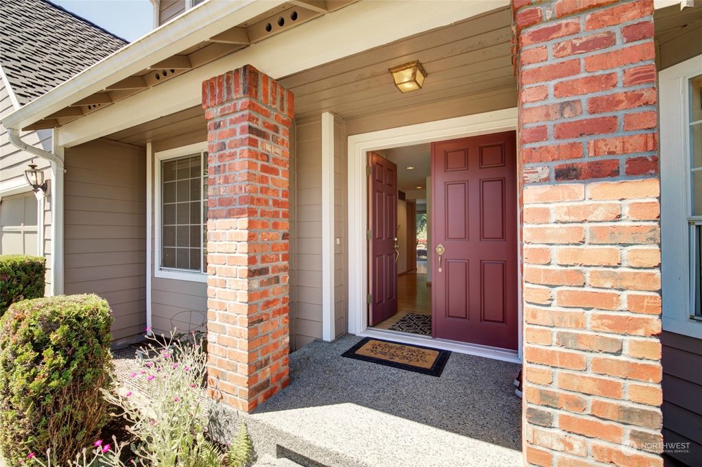 Photo of 16011 125th Place NE, Woodinville, WA 98072 (MLS # 2136713)