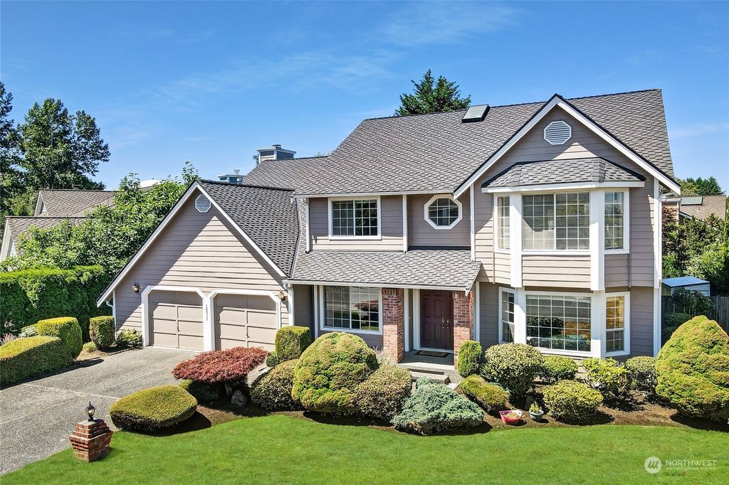 Photo of 16011 125th Place NE, Woodinville, WA 98072 (MLS # 2136713)