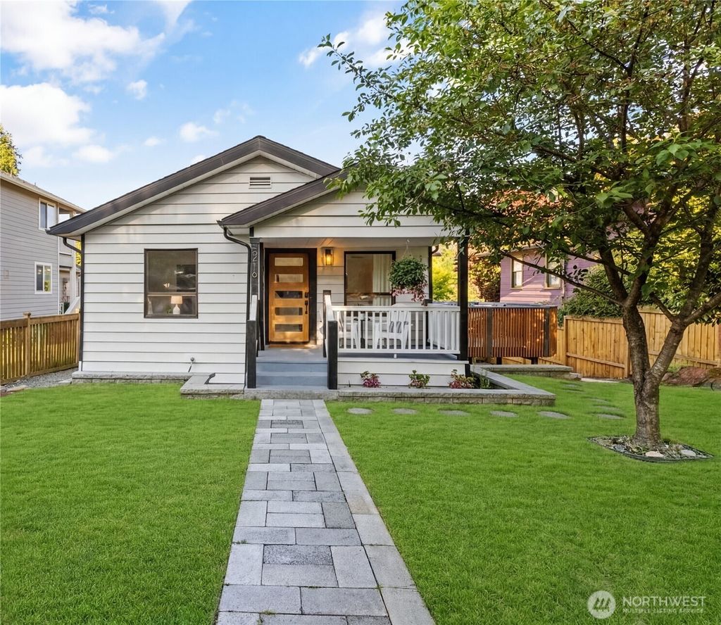 Photo of 5216 40th Avenue SW, Seattle, WA 98136 (MLS # 2528118)