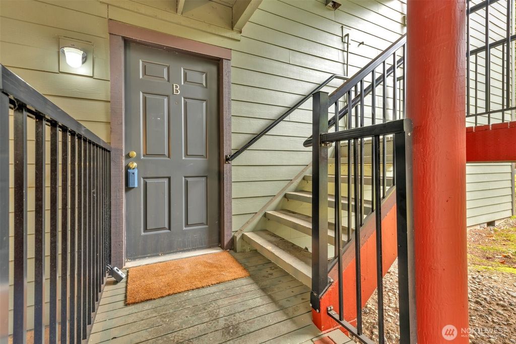 Photo of 14421 NE 30th Place #7B, Bellevue, WA 98007 (MLS # 2393395)