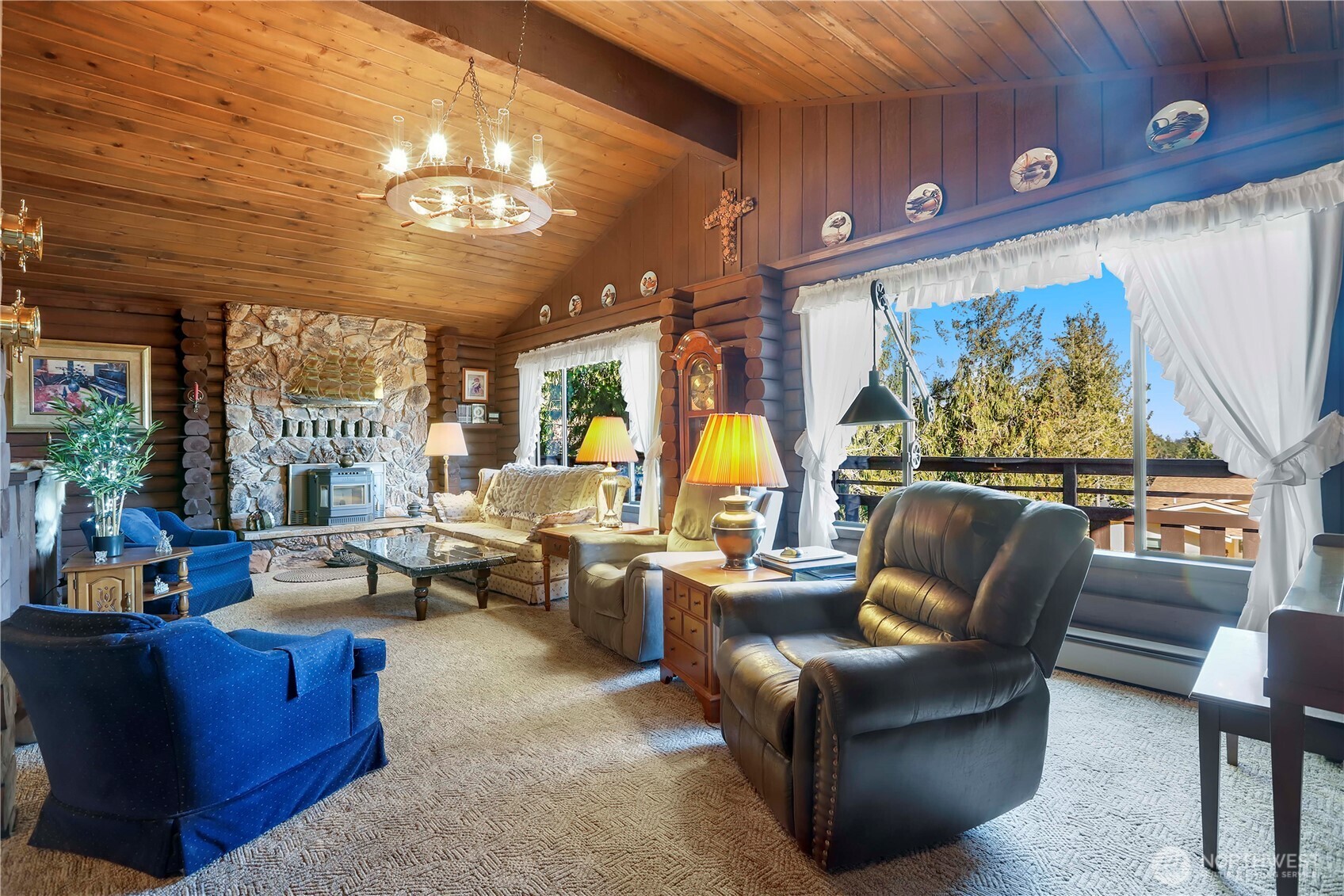 458 Klickitat Drive