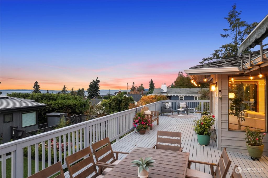 Photo of 731 Laurel Street, Edmonds, WA 98020 (MLS # 2304450)