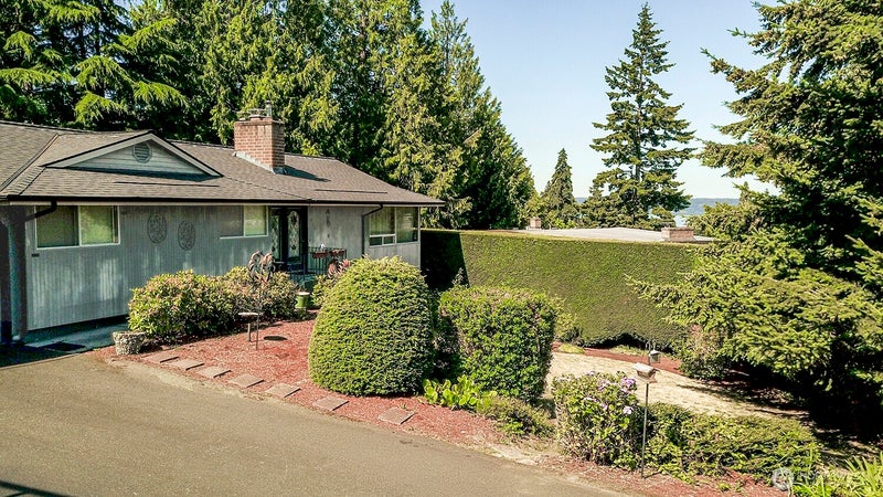 425 SW 183rd Street