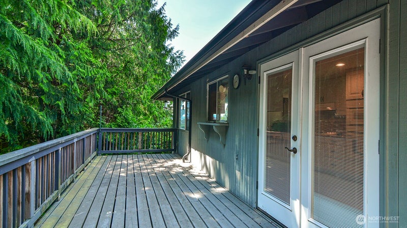 425 SW 183rd Street