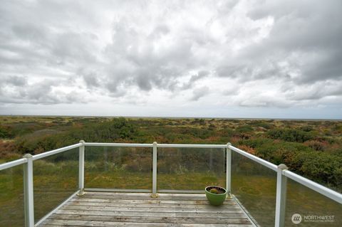 1029 S Sand Dune Avenue SW Ocean Shores WA 98569