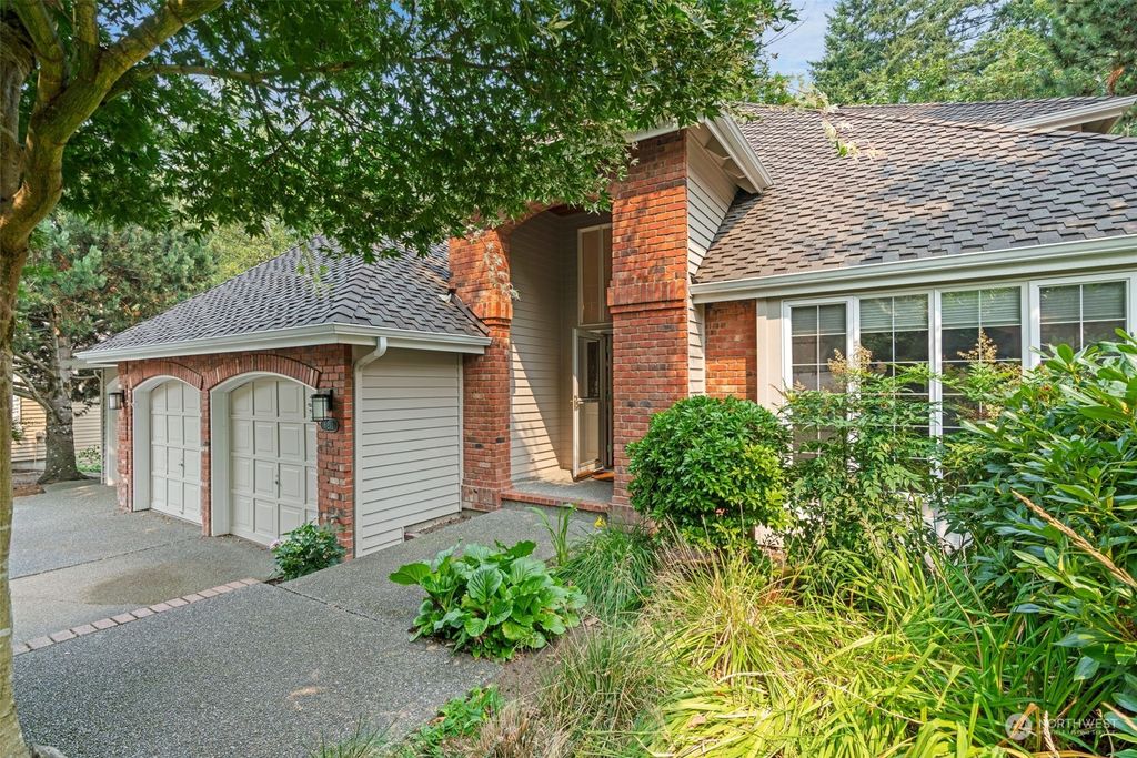 Photo of 6211 Bayview Drive, Mukilteo, WA 98275 (MLS # 2154219)