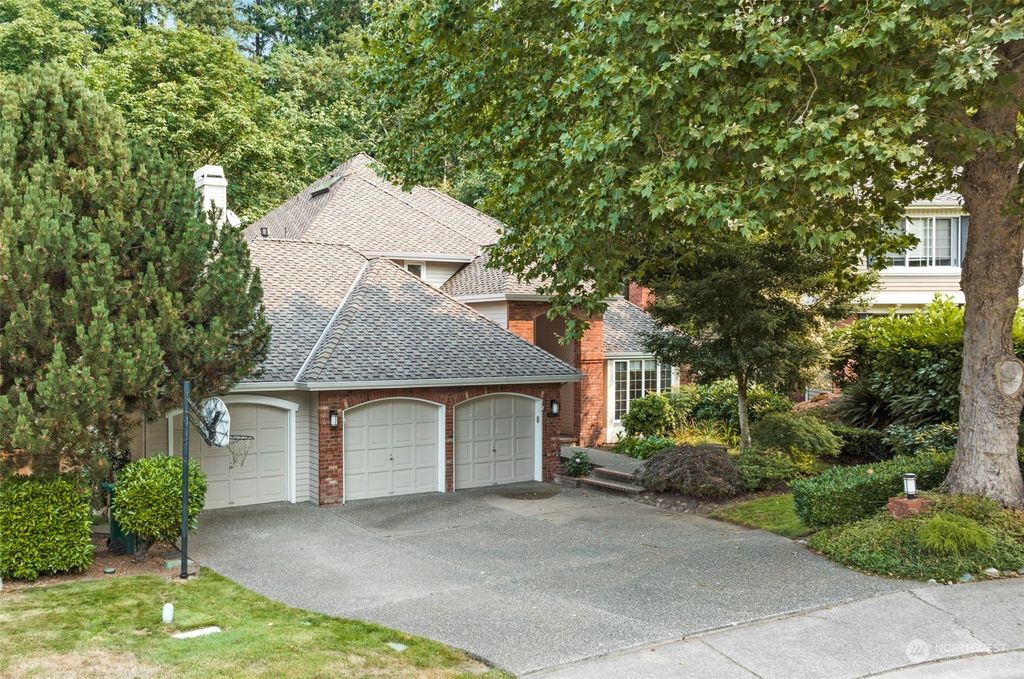 Photo of 6211 Bayview Drive, Mukilteo, WA 98275 (MLS # 2154219)