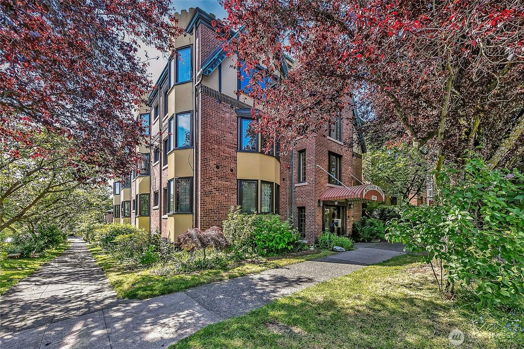 Photo of 1101 17th Avenue #403, Seattle, WA 98122 (MLS # 2382332)