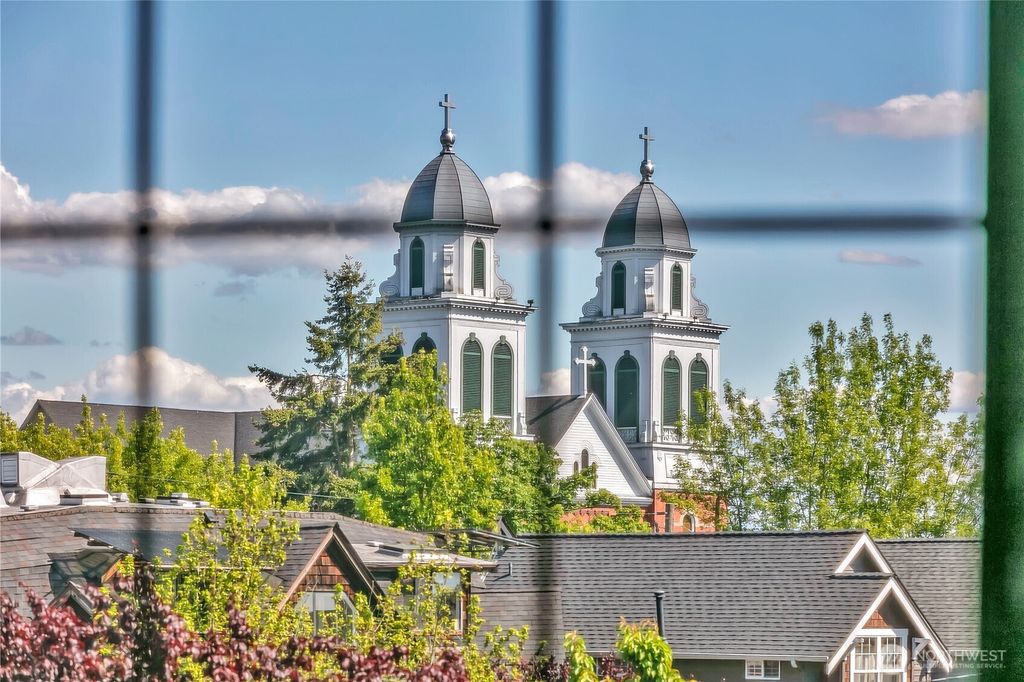 Photo of 1101 17th Avenue #403, Seattle, WA 98122 (MLS # 2382332)