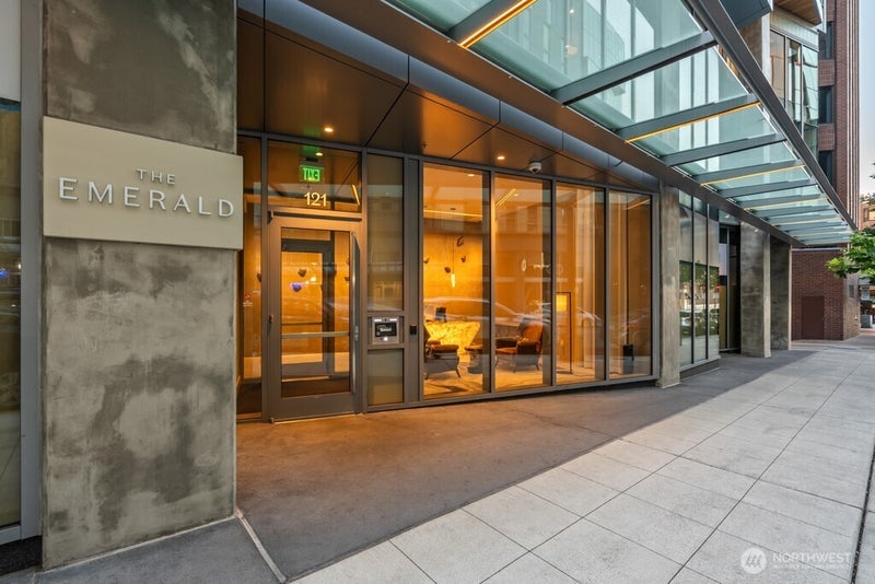 121 Stewart Street 2202