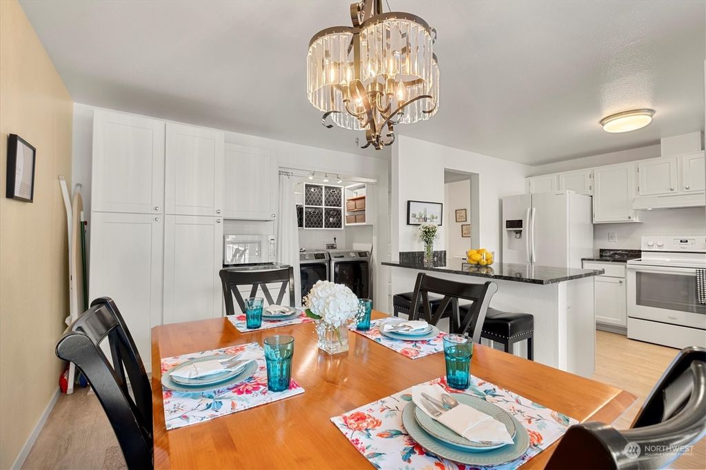 listing image 9362668165985763126