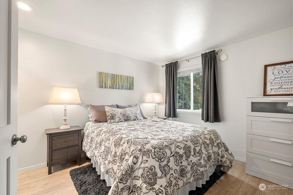 listing image 9365287720120293267
