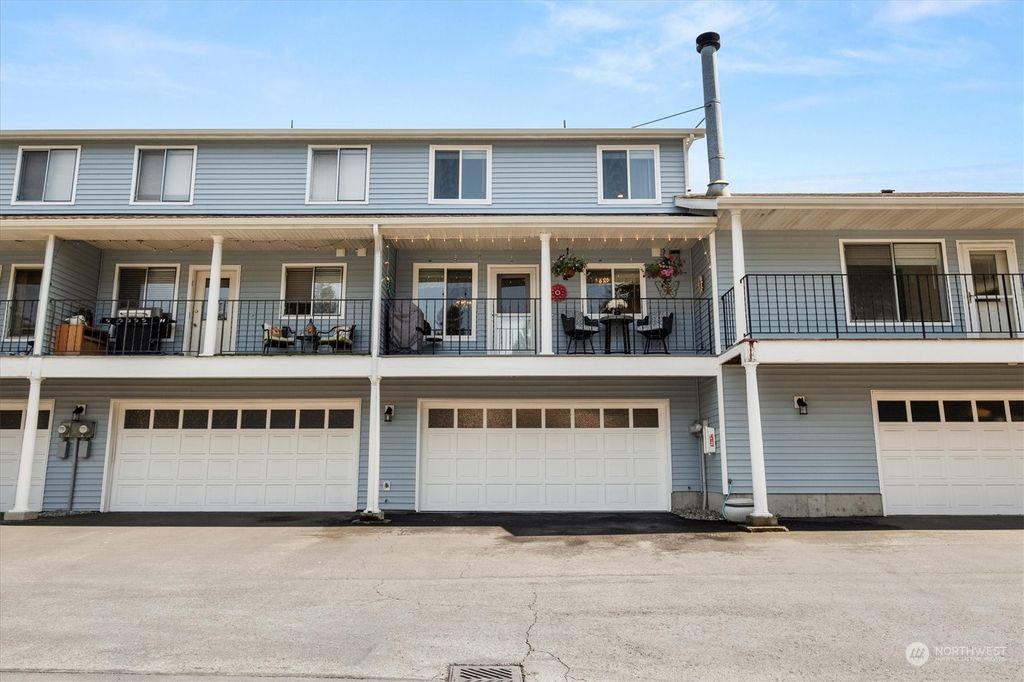 listing image 9364130425808592319