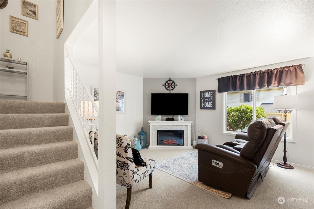 listing image 9361471879698180843