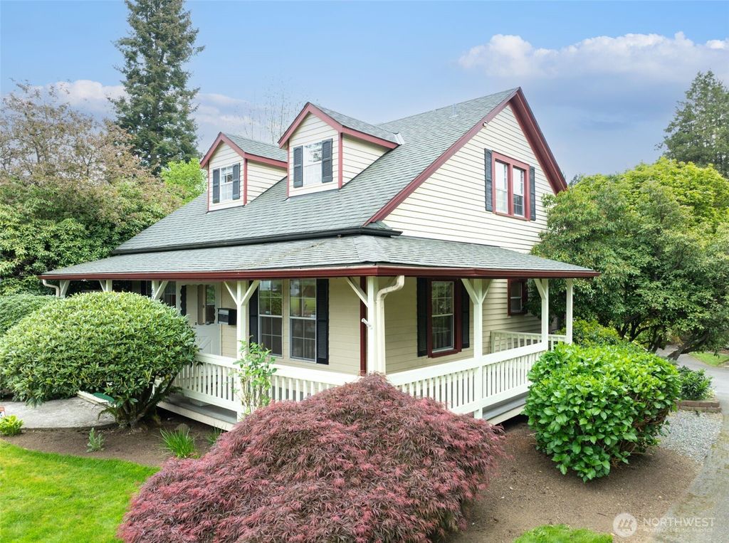 Photo of 654 W Main Street, Monroe, WA 98272 (MLS # 2520630)