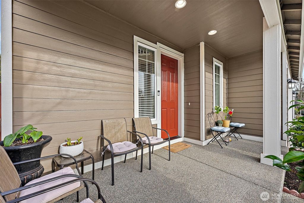 Photo of 8131 152nd St CT E Ct, Puyallup, WA 98375 (MLS # 2464457)