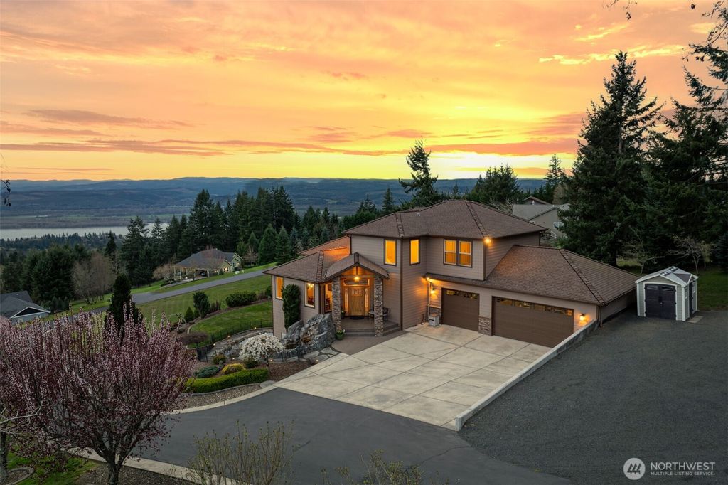 Photo of 178 Discovery Drive, Kalama, WA 98625 (MLS # 2499982)