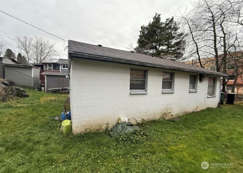 Photo of 5720 37th Avenue S, Seattle, WA 98118 (MLS # 2449257)