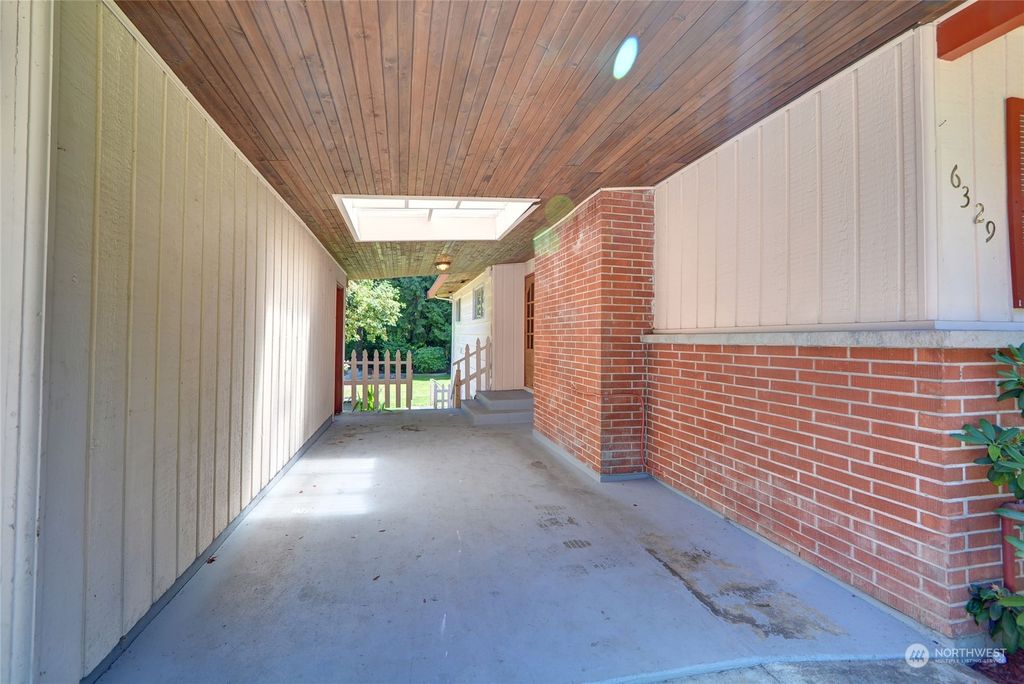 Photo of 6329 Beverly Lane, Everett, WA 98203 (MLS # 2259869)