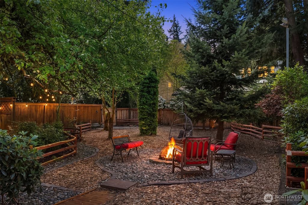 Photo of 12719 12th Avenue NE, Seattle, WA 98125 (MLS # 2503469)