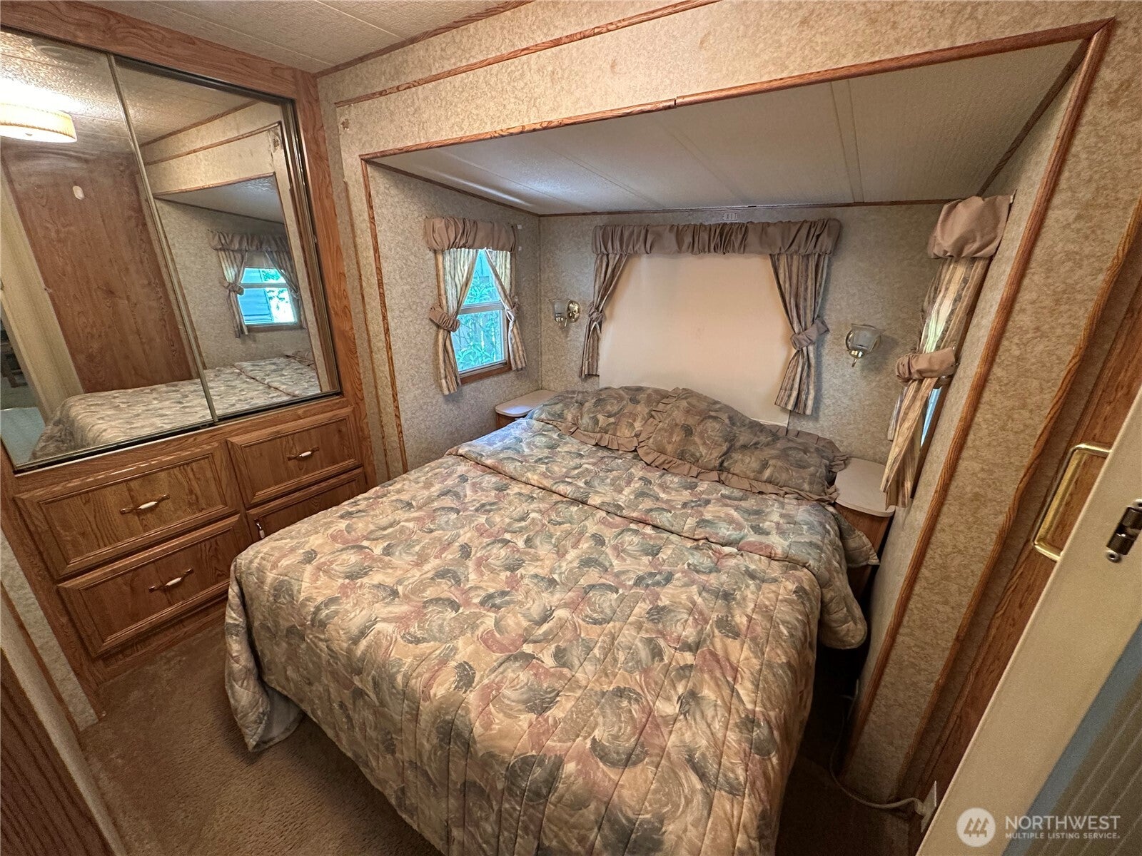 44772 Nika Kena Trail
