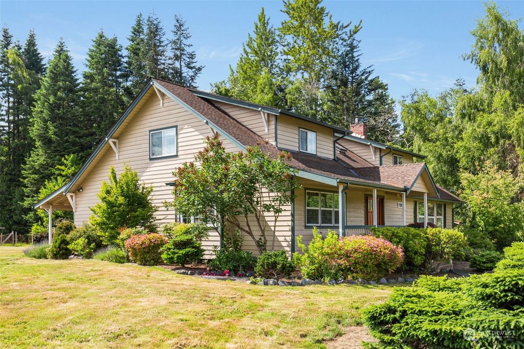 Photo of 7320 69th Avenue SE, Snohomish, WA 98290 (MLS # 2126775)