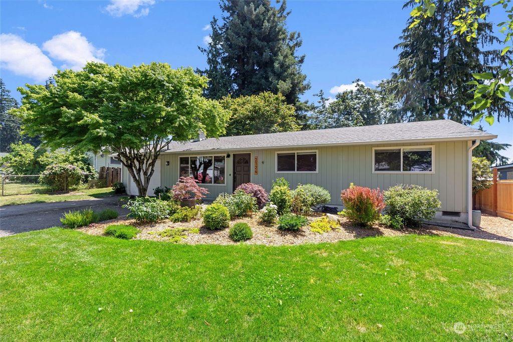 Photo of 2124 201st Place SW, Lynnwood, WA 98036 (MLS # 2259273)