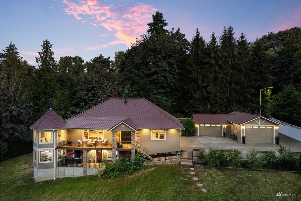 Photo of 15828 51st Avenue S, Tukwila, WA 98188 (MLS # 1988843)