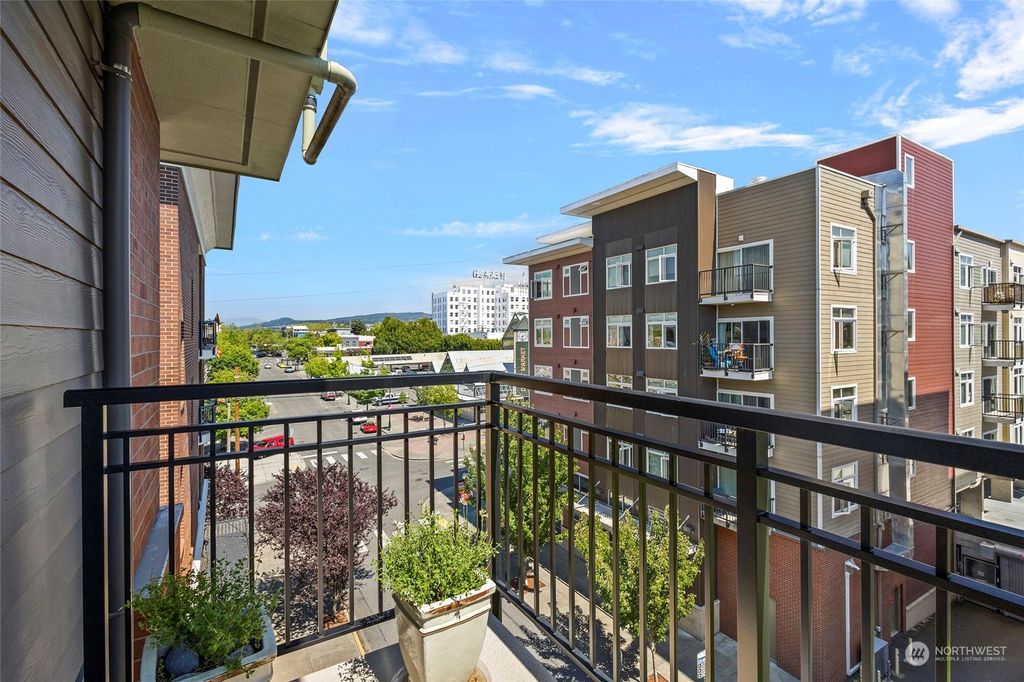 listing image 9364071742417917347