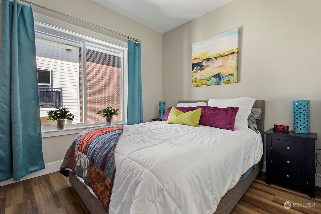 listing image 9365260205058980179