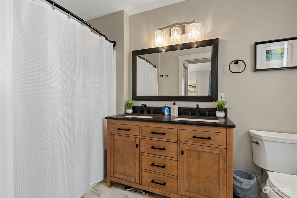 listing image 9365546090378946910