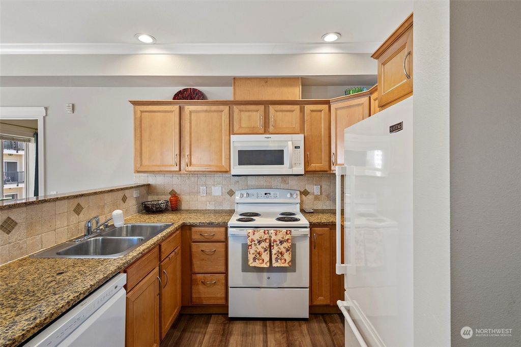 listing image 9367870646843467494