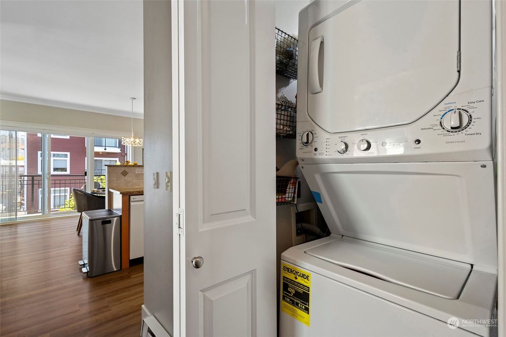 listing image 9366117825745949054