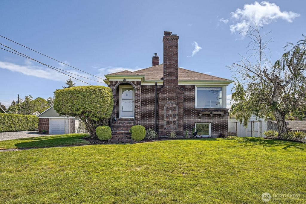 Photo of 10758 22nd Avenue SW, Seattle, WA 98146 (MLS # 2379218)