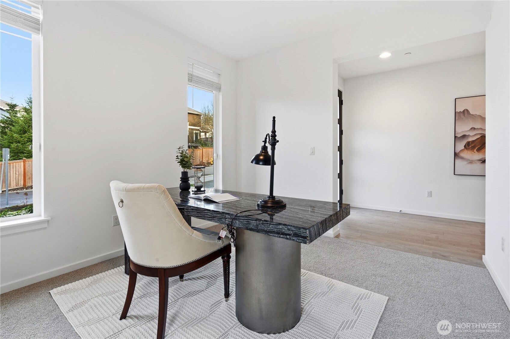 6563 SE 8th Place