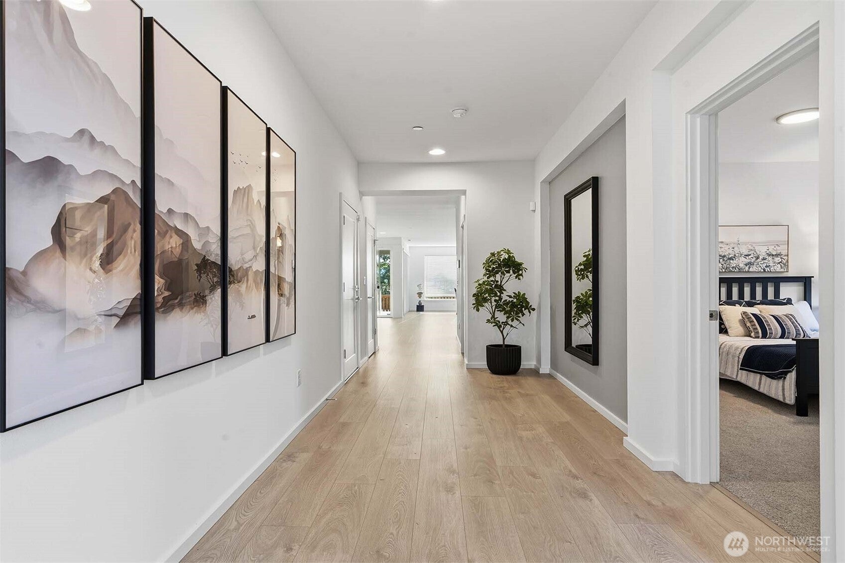 6563 SE 8th Place