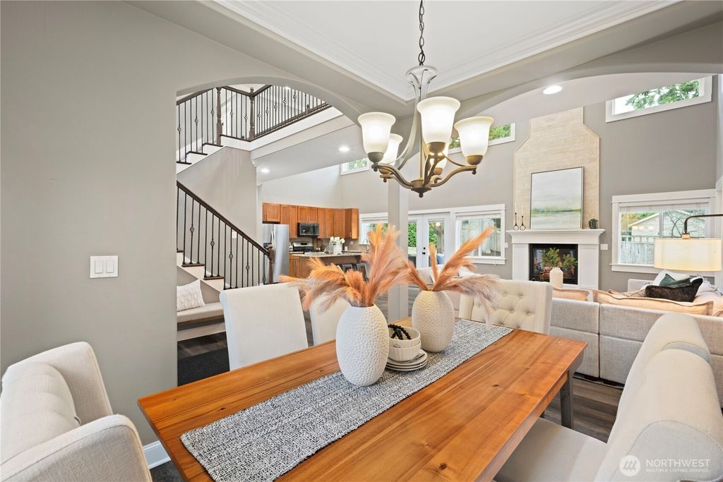 Photo of 12411 NE 108th Place, Kirkland, WA 98033 (MLS # 2520350)