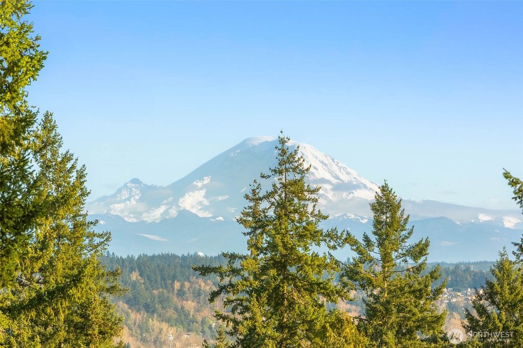 Photo of 9261 SE 46th Street, Mercer Island, WA 98040 (MLS # 2497266)